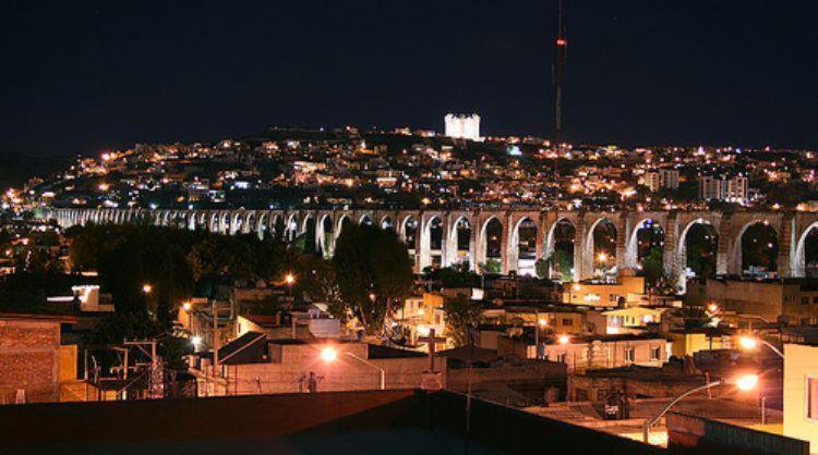 Hotel Bewow Querétaro Kültér fotó